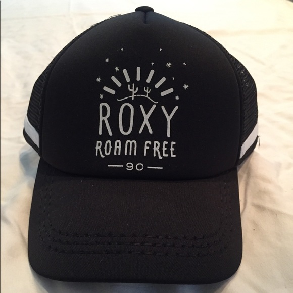 Roxy Accessories - ROXY snap back hat for women